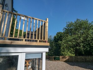 Terrace/patio - Riverside Cottage, Scarborough (Scarborough)