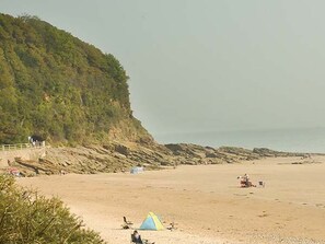 Beach nearby - Rhydlandgoed, Stepaside (Narberth)