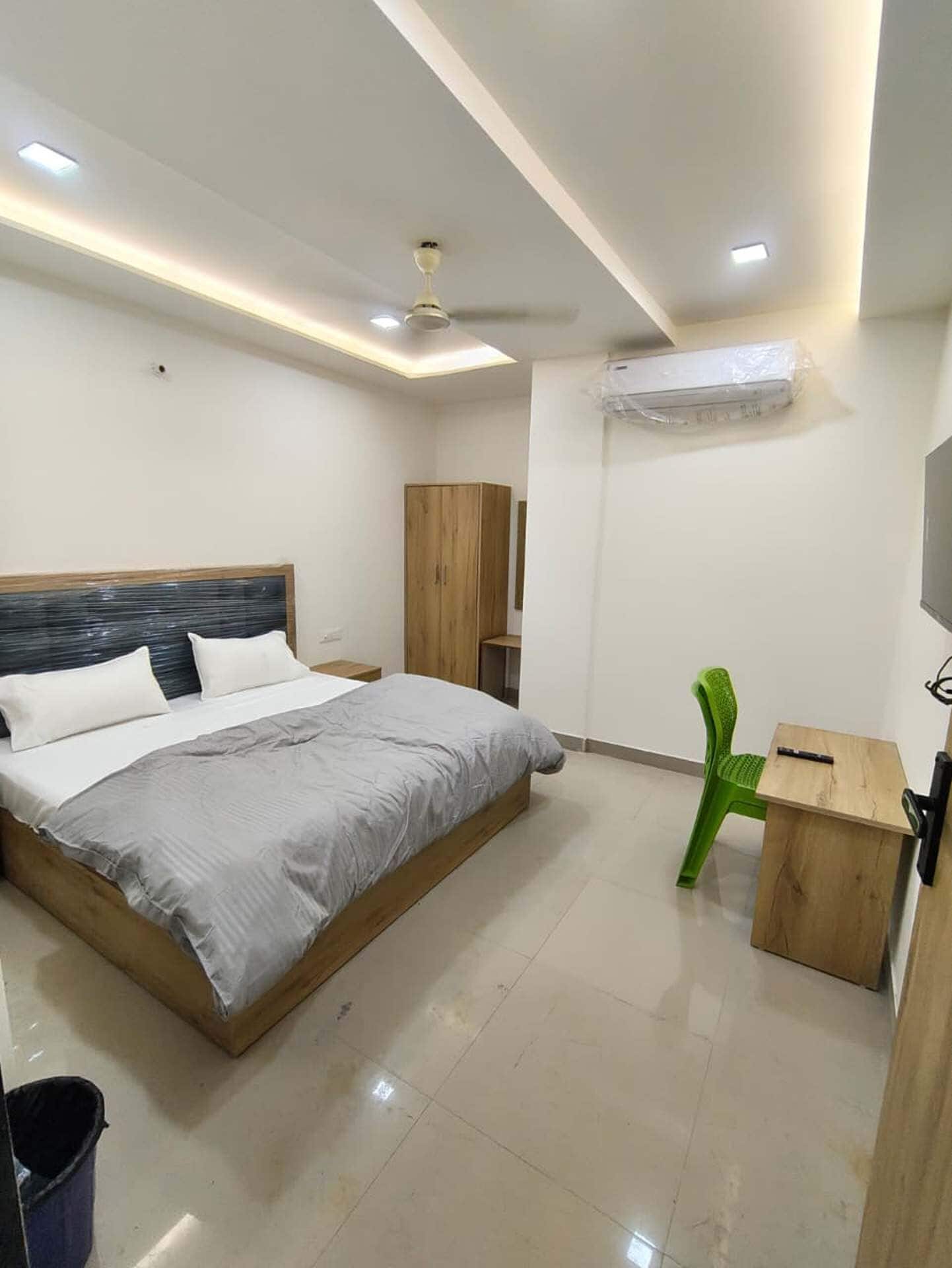 ห้องคลาสสิกดับเบิล | โต๊ะทำงาน, ผ้าม่านกันแส ง, เตารีด/โต๊ะรีดผ้า, Wi-Fi ฟรี