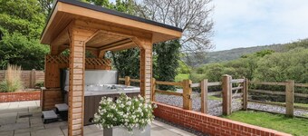 The Farmhouse, Capel Bangor