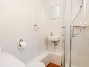 Shower - Fisher's Retreat, Bowness-On-Windermere (Windermere)