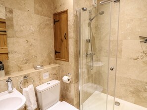 Shower - The Cow Shed, Alport (Bakewell)