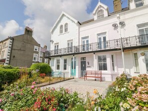 Exterior - Mor Awel, Beaumaris, Anglesey (Beaumaris)