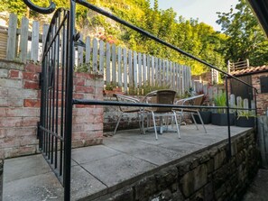 Terrace/patio - Midships Cottage, Whitby, North Yorkshire. (Whitby)