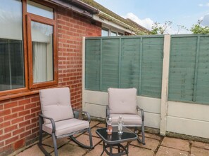 Terrace/patio - Bungalow by the Sea, Cleveleys (Thornton-Cleveleys)