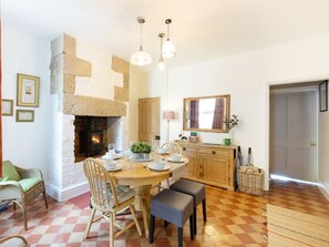 Dining - Bobbin Cottage Retreat in Matlock (Matlock)