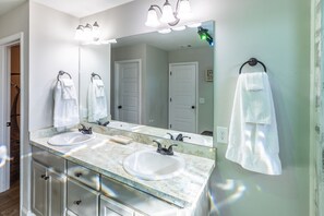 Bathroom - Hideaway Getaway - Statham (Statham)