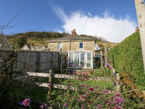 Exterior - 36 Leeson Road, is in Ventnor. (Ventnor)