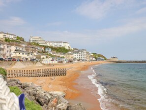 Beach - 36 Leeson Road, is in Ventnor. (Ventnor)