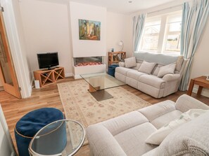 Living area - Brindles Cottage, Seahouses (Seahouses)