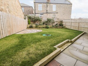 Property grounds - Brindles Cottage, Seahouses (Seahouses)