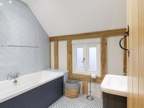 Shower - Lodge Cottage, Harwich (Harwich)
