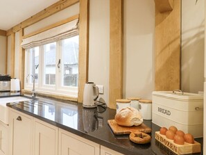 Dishwasher, highchair - Lodge Cottage, Harwich (Harwich)