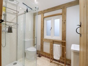 Shower - Lodge Cottage, Harwich (Harwich)