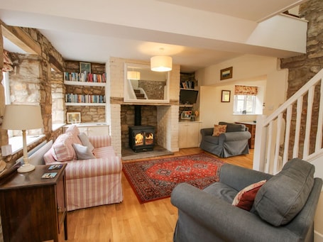 Fireplace. The Coach House, Knowbury