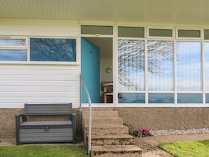 Exterior detail - Pebbles: A Cozy Retreat in Cromer (Cromer)