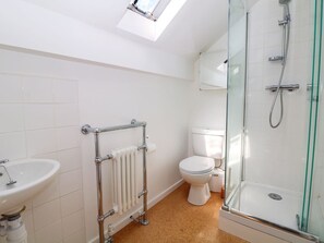 Shower - WiFi, Peak District National Park (Buxton)