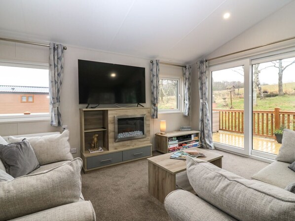 Living area - Woodpecker Lodge, Dunbar (Dunbar)