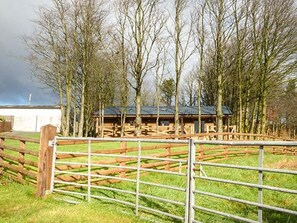 Property grounds - Valley View Lodge, Welshpool (Welshpool)