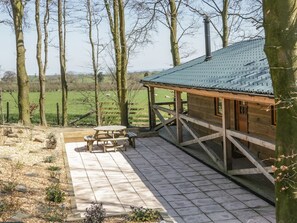 Outdoor dining - Valley View Lodge, Welshpool (Welshpool)