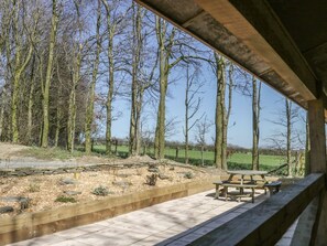 Outdoor dining - Valley View Lodge, Welshpool (Welshpool)
