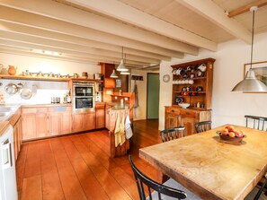 Dining - Plasybangor, Newport, Pembrokeshire (Crymych)