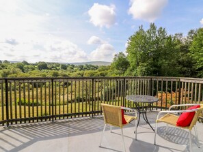 Outdoor dining - Plasybangor, Newport, Pembrokeshire (Crymych)
