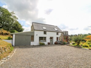 Exterior - Plasybangor, Newport, Pembrokeshire (Crymych)