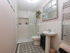 Shower - The Courtyard - Hilltop Barn, Wareham (Blandford Forum)