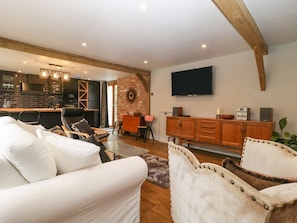 Living area - The Courtyard - Hilltop Barn, Wareham (Blandford Forum)