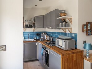 Dishwasher - Harbour View Apartment, Looe (Looe)