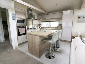 Dishwasher - 44 Heritage Park, Stepaside (Narberth)