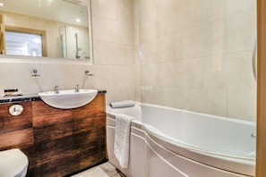 Shower - No 4 The Shippon, Llannerch-Y-Medd (Llangefni)