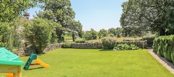Orchard View, Parwich