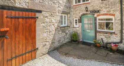 Orchard View, Parwich