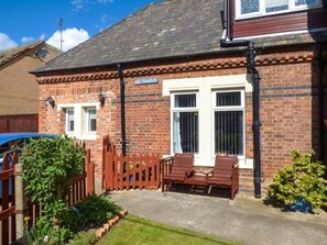 Exterior - The Station Master's Office, Loftus (Saltburn-by-the-Sea)
