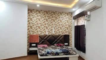 Deluxe Room, City View