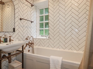 Shower - Waterside Cottage, near Truro. (Truro)
