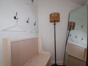 Interior - Waterside Cottage, near Truro. (Truro)