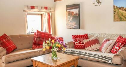 The Parlour, Tideswell Moor