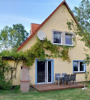 Exterior - Apartment 'Naturglück' with Private Garden and Wi-Fi (Sundhagen)