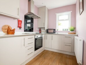 Dishwasher - Number 37 West Fairholme Road, Bude (Bude)