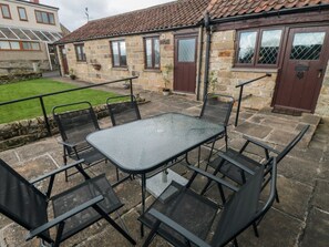 Outdoor dining - Beaconsfield Cottage, Scalby (Scarborough)