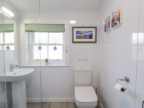 Shower - Stalkers Cottage, Torridon (Achnasheen)