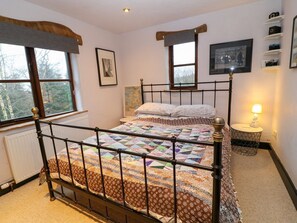 Room - SPRING PARK FARMHOUSE, Hot tub, WiFi, Launceston (Launceston)