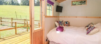 Charming Railway Carriage Retreat
