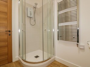Shower - Woodhall: Charming Retreat in Cardinham (Bodmin)