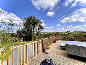 Terrace/patio - Woodhall: Charming Retreat in Cardinham (Bodmin)