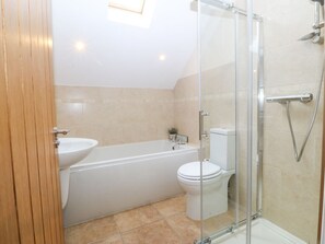Shower - Nant-yr-Rhedyn, Red Wharf Bay (Red Wharf Bay)