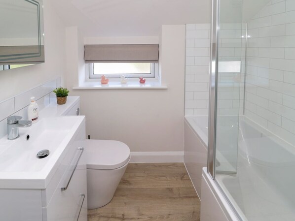 Shower - The Miners Cottage Scremerston (Berwick-upon-Tweed)